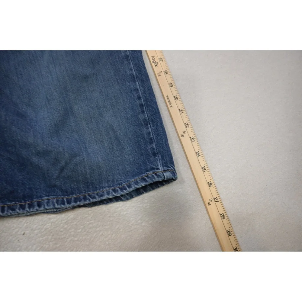 Levis levi 569